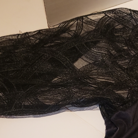 Women's red and black Shein Curve blouse with lace sleeves and flowers size 3XL - Picture 4 of 6